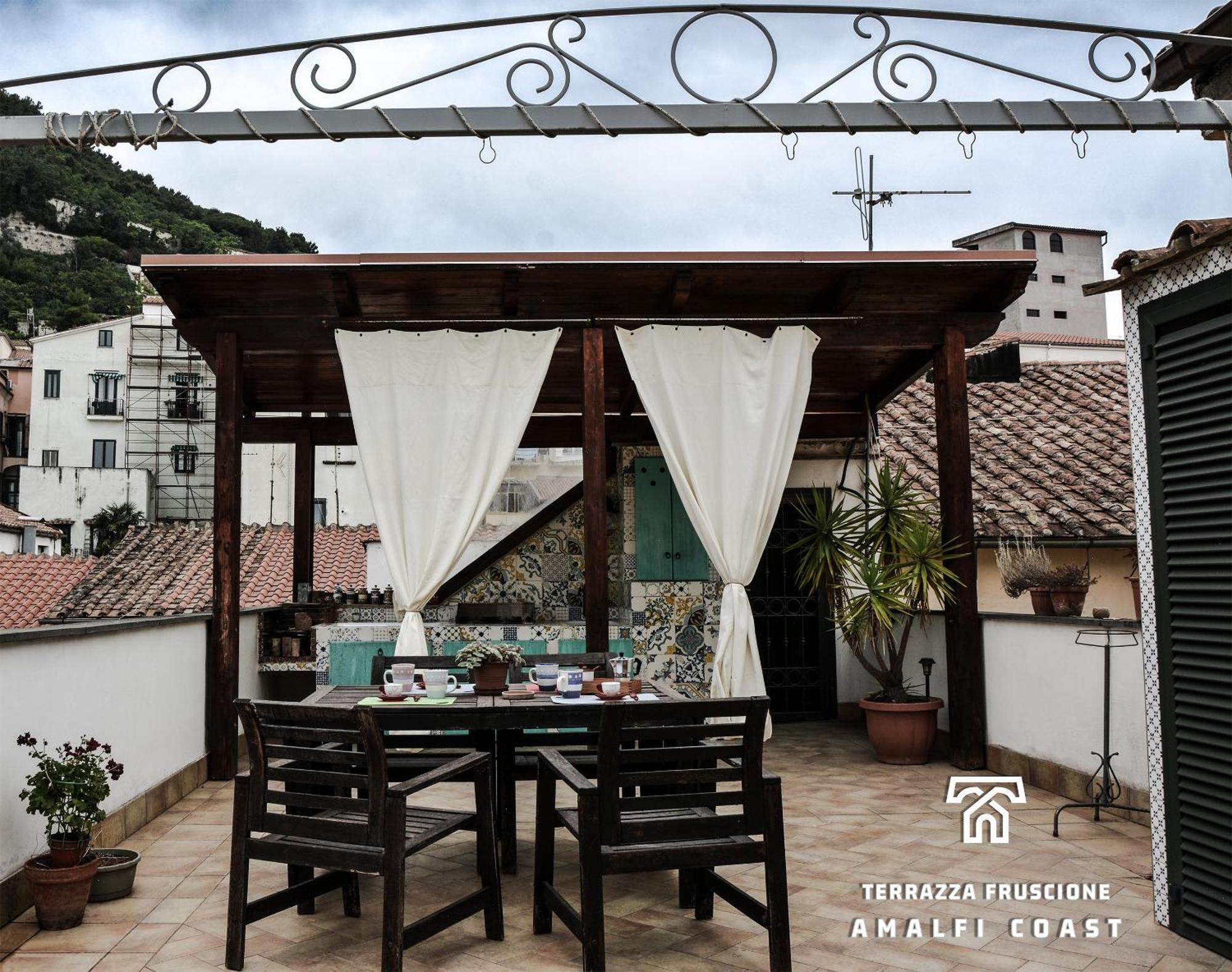 Terrazza Fruscione - Appartamento Con Terrazza Esclusiva Salerno Bagian luar foto
